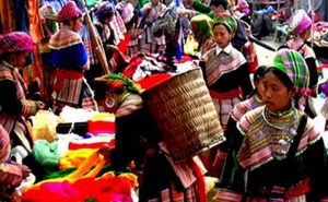 ตลาดชาวเขา บนดอยอินทนนท์ doi inthanon national park chiang mai