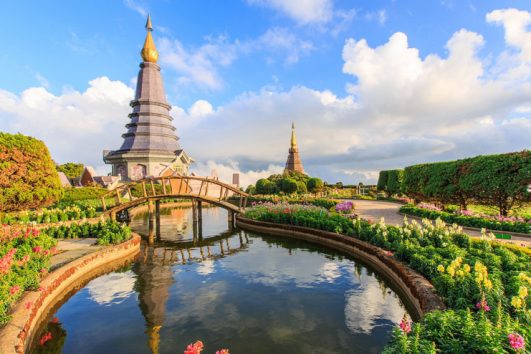 พระมหาธาตุเจดีย์ นภเมทนีดล – นภพลภูมิสิริ doi inthanon national park chiang mai