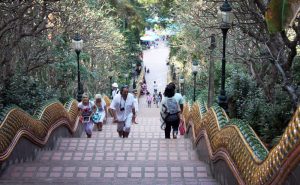 บันไดนาค วัดพระธาตุดอยสุเทพ doi suthep temple hmong village tour