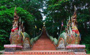 บันไดนาค วัดพระธาตุดอยสุเทพ doi suthep temple hmong village tour