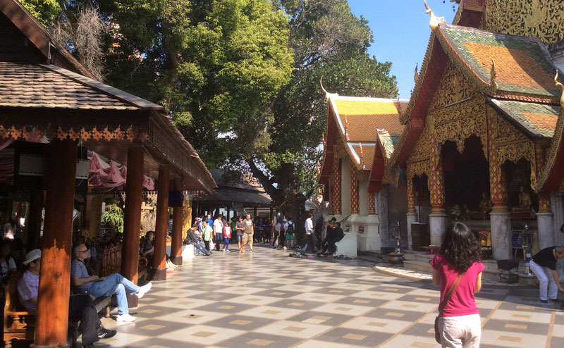 บริเวณโดยรอบ วัดพระธาตุดอยสุเทพ doi suthep temple hmong village tour