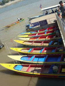 เรือชมแม่น้ำโขง chiang rai white temple one day tour