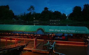 ริมแม่น้ำปิงยามค่ำคืน mae ping river cruise dinner chiang mai