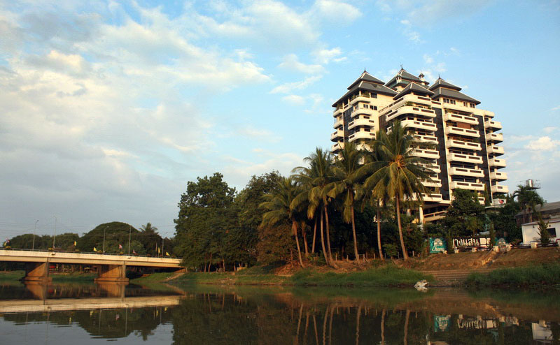 โรงแรมริมฝั่งแม่น้ำปิง maeping river cruise